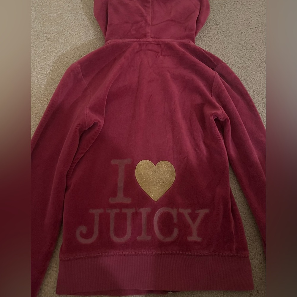 Adorable vintage 2000s made in Vietnam Juicy Couture!!